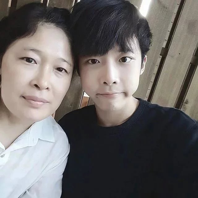 溥菊亚纪