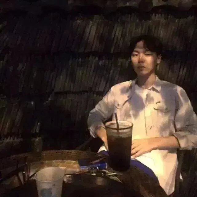 蓝启菲家