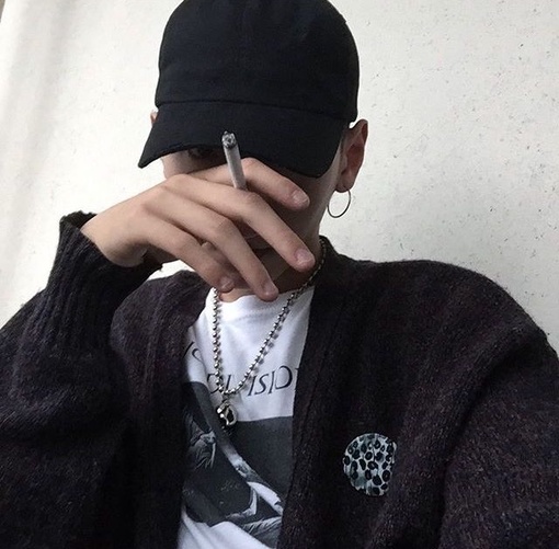 傅逸秋彦